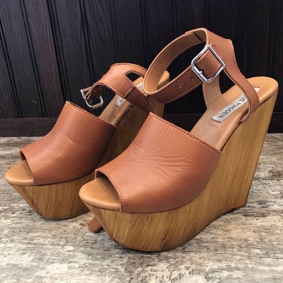 STEVE MADDEN PLATFORM WEDGES! - Picture 1 of 6